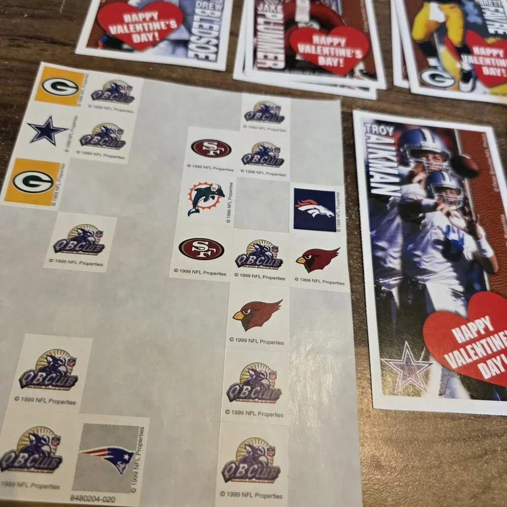 NFL Valentine's‎ Day Cards & Stickers Brett Favre Steve Young Bledsoe Lot of 9